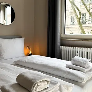 ** Otel Sendlinger Tor Almanya