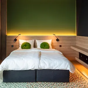 Hotel Theclouth, Colónia